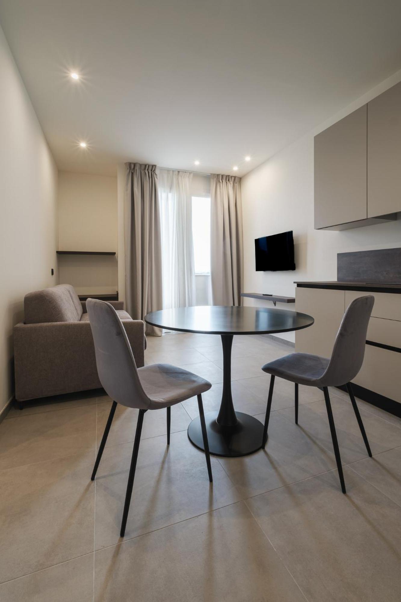 Residence Goldoni6 Suite Apartment Римини Экстерьер фото