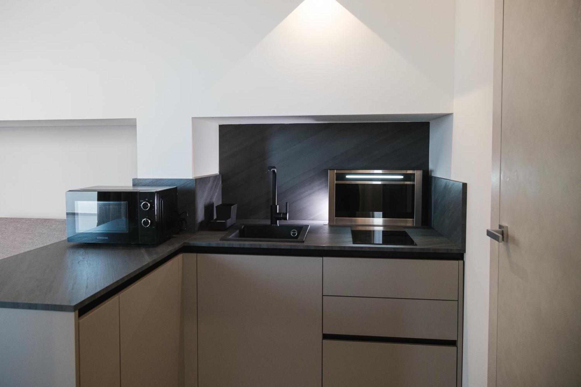 Residence Goldoni6 Suite Apartment Римини Экстерьер фото