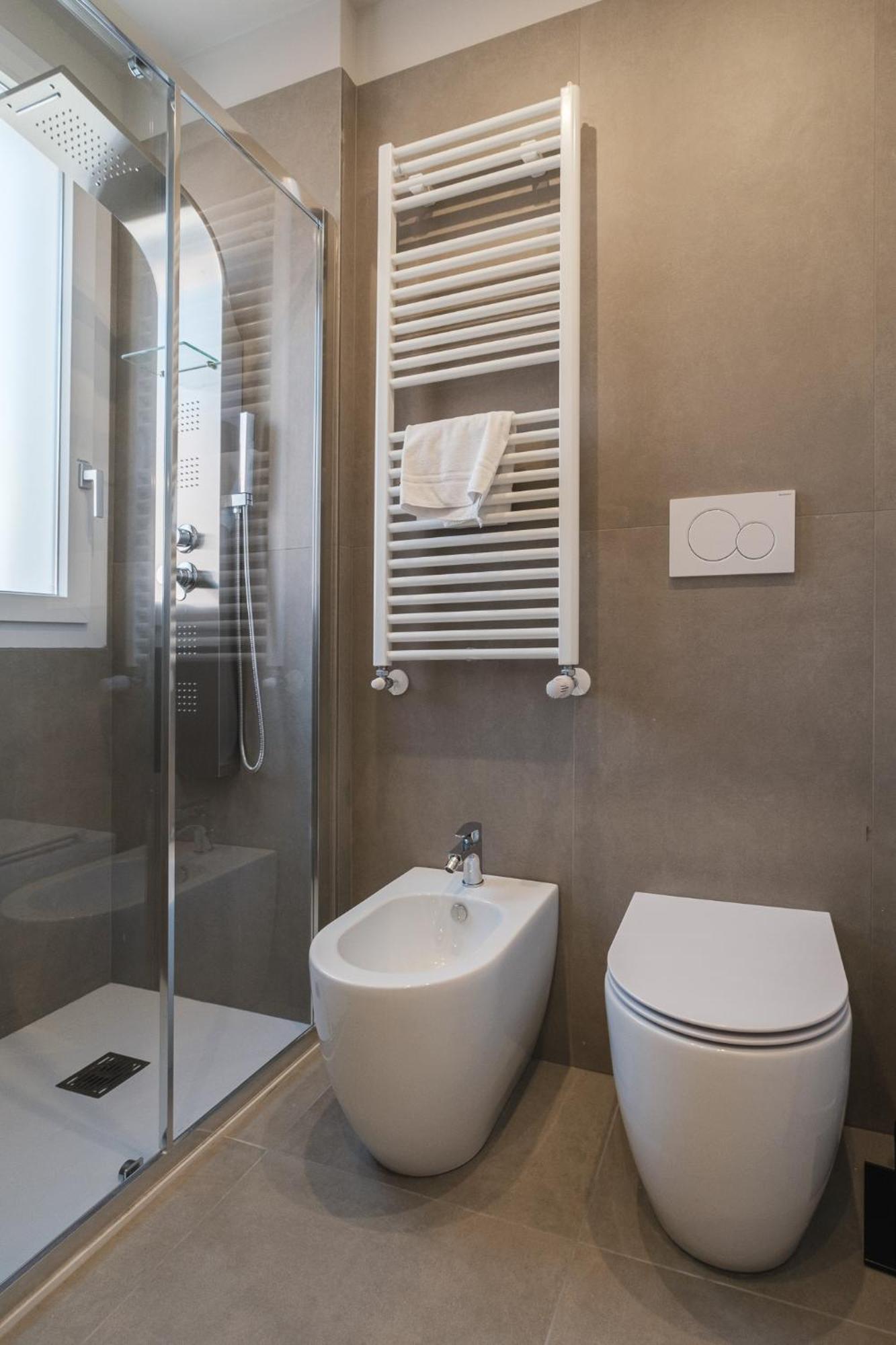 Residence Goldoni6 Suite Apartment Римини Экстерьер фото