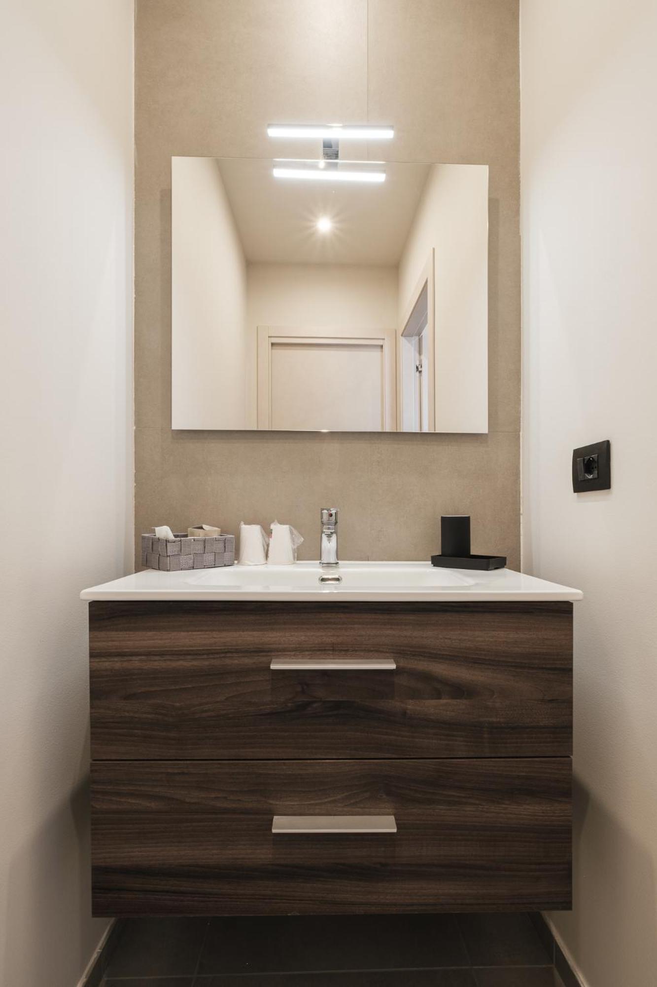 Residence Goldoni6 Suite Apartment Римини Экстерьер фото