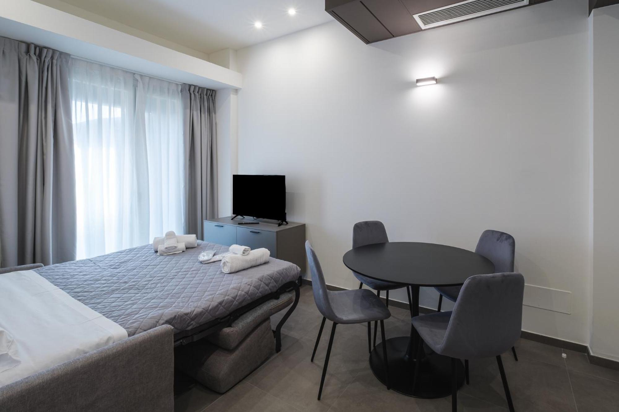 Residence Goldoni6 Suite Apartment Римини Экстерьер фото