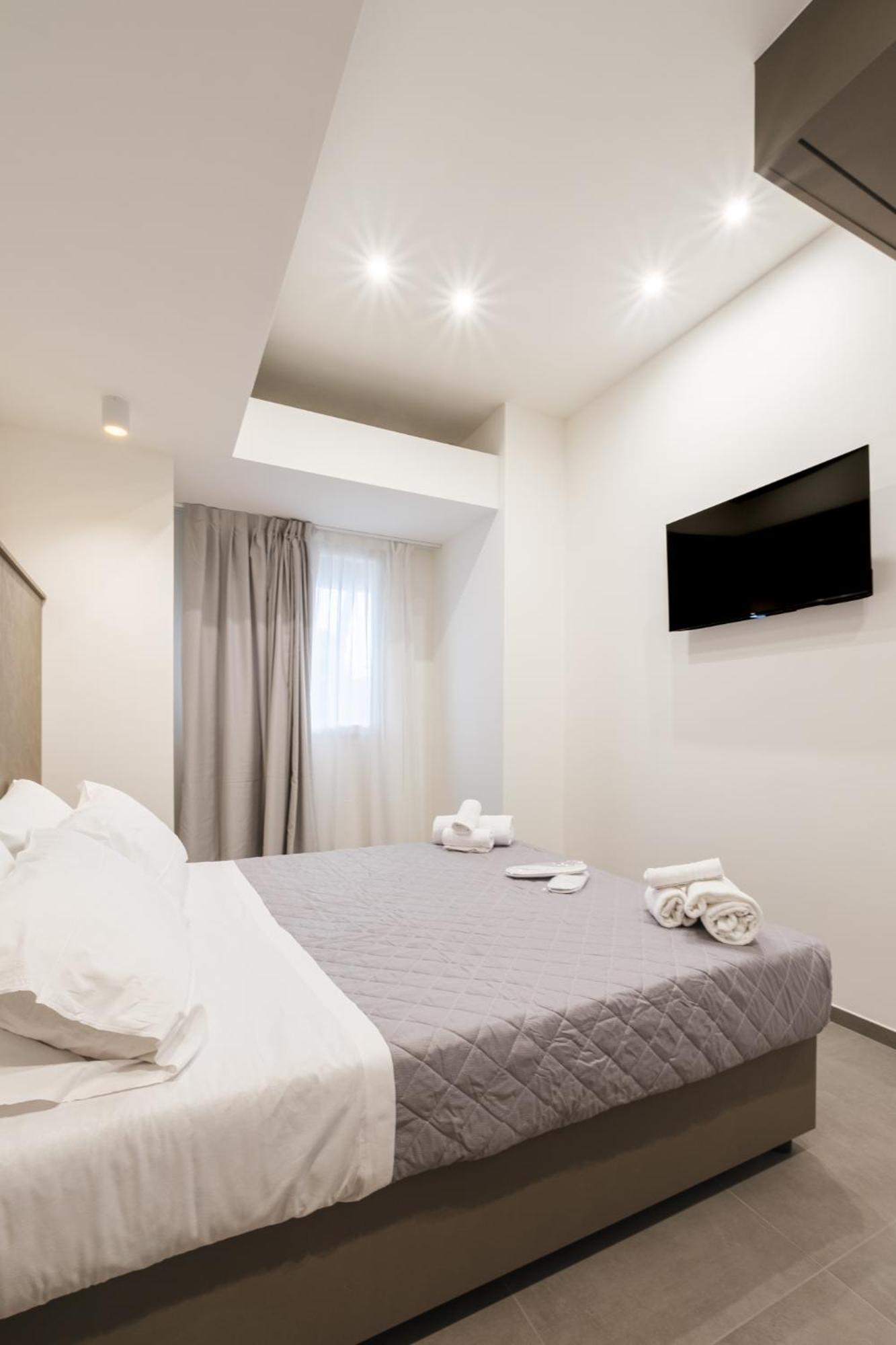 Residence Goldoni6 Suite Apartment Римини Экстерьер фото
